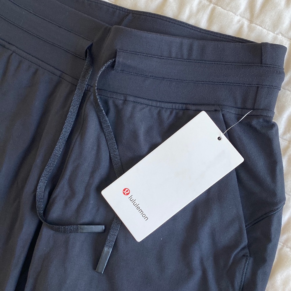 NWT Lululemon Ready to Rulu Jogger size 6
